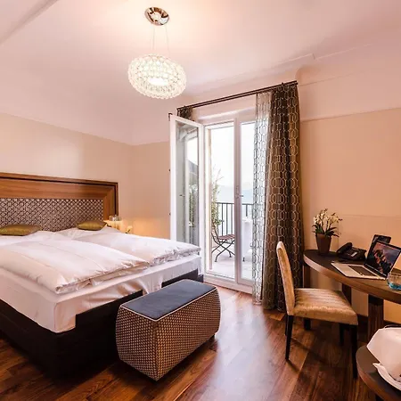 Art Deco Montana Hotel 4*